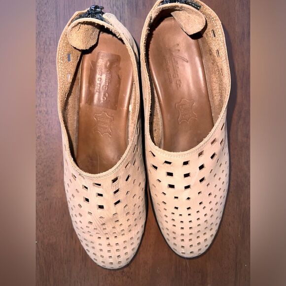 Walking Co Italy Perforated Nubuck Leather Tan Wedge Shoes Zip Back Women 10 - Picture 4 of 8